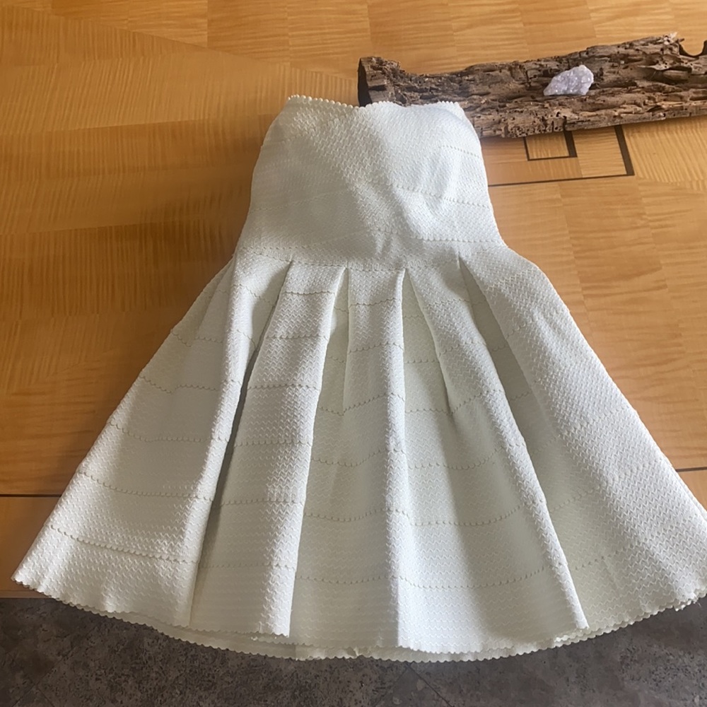Dress - Picture 2 of 7